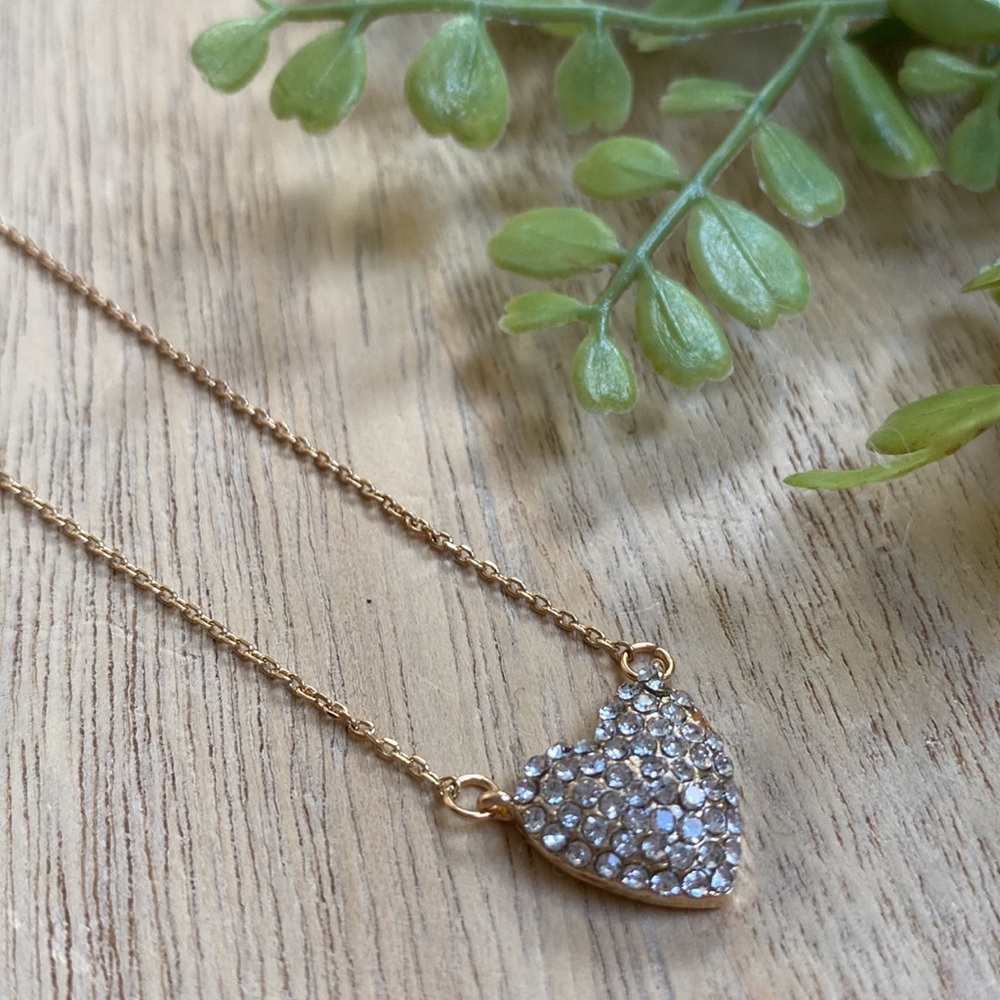 🎉HP🎉 Rue 27 Heart Pendant Necklace 💗 Gold